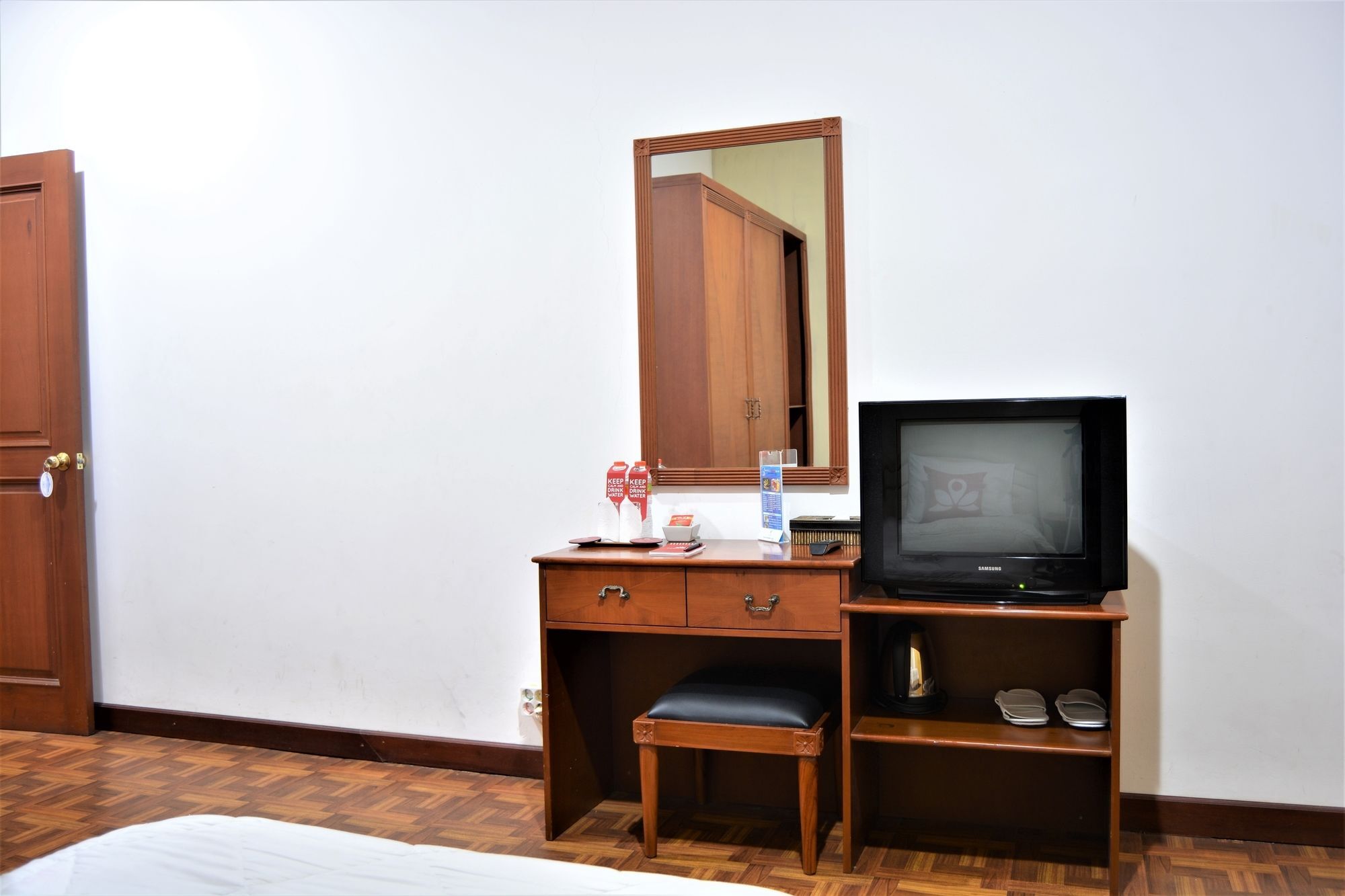 Zen Rooms Basic Cipanas Km.78 Экстерьер фото