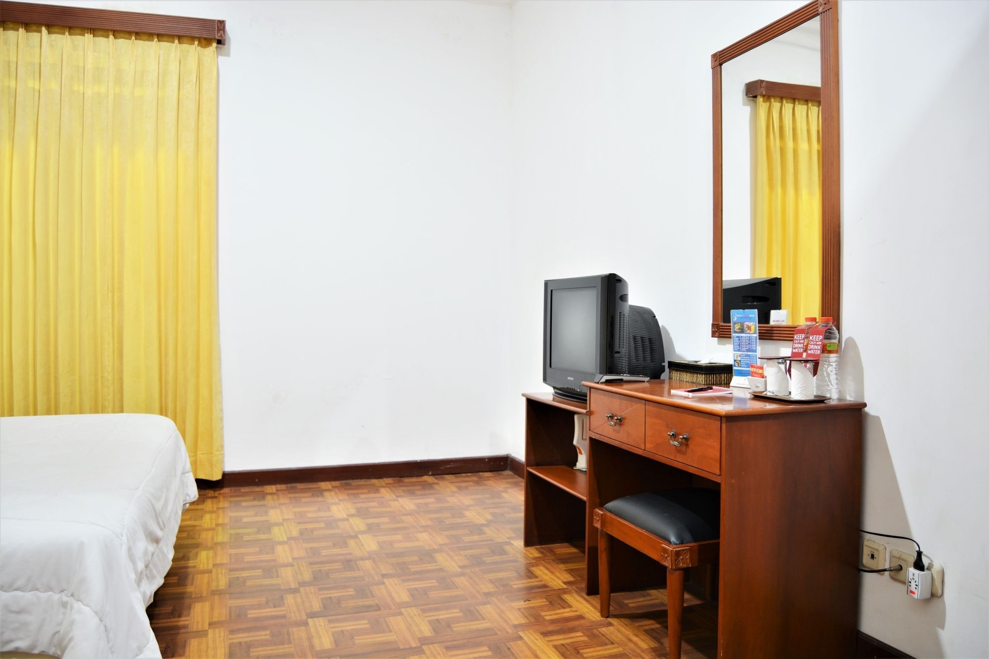 Zen Rooms Basic Cipanas Km.78 Экстерьер фото